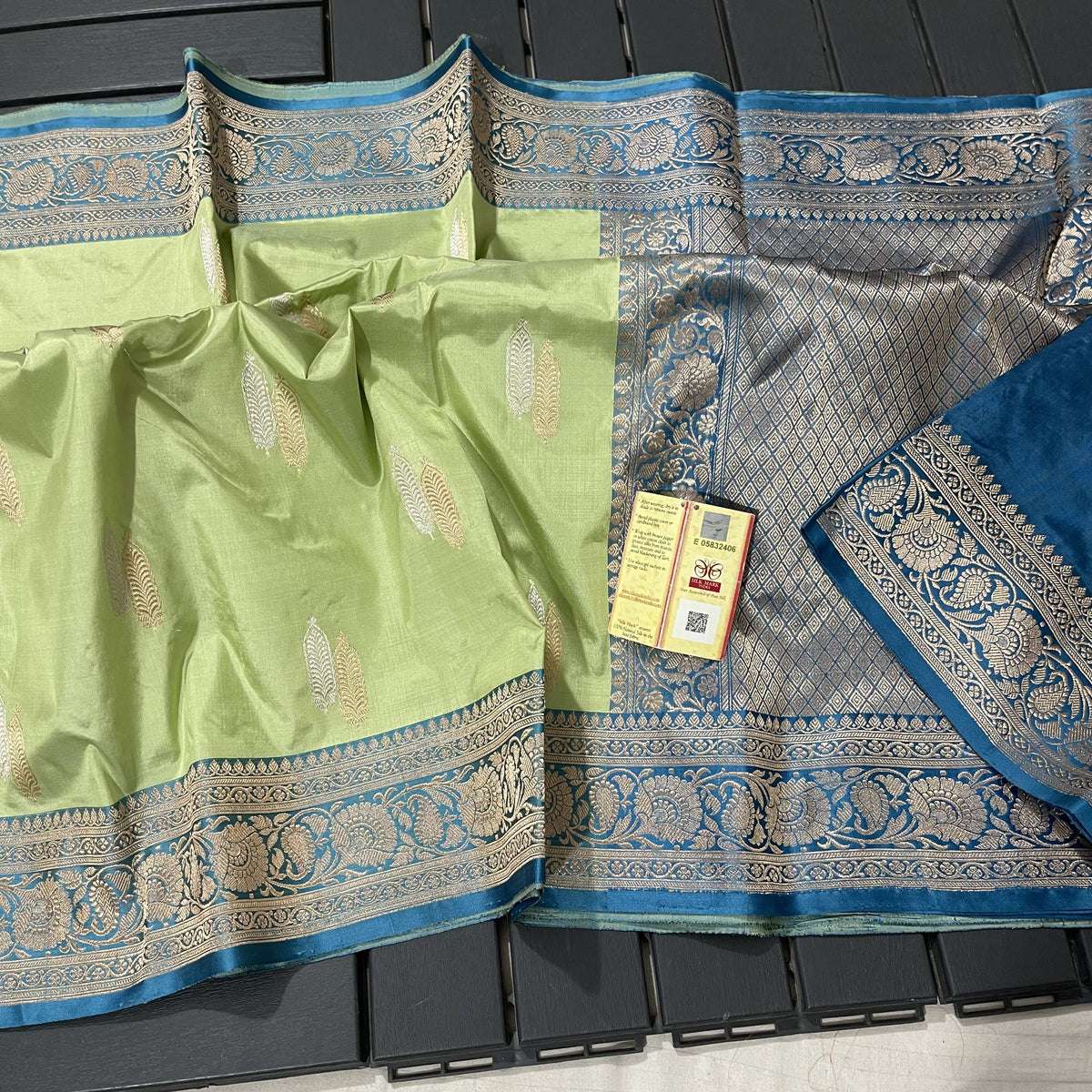 Benaras Katan Style 4