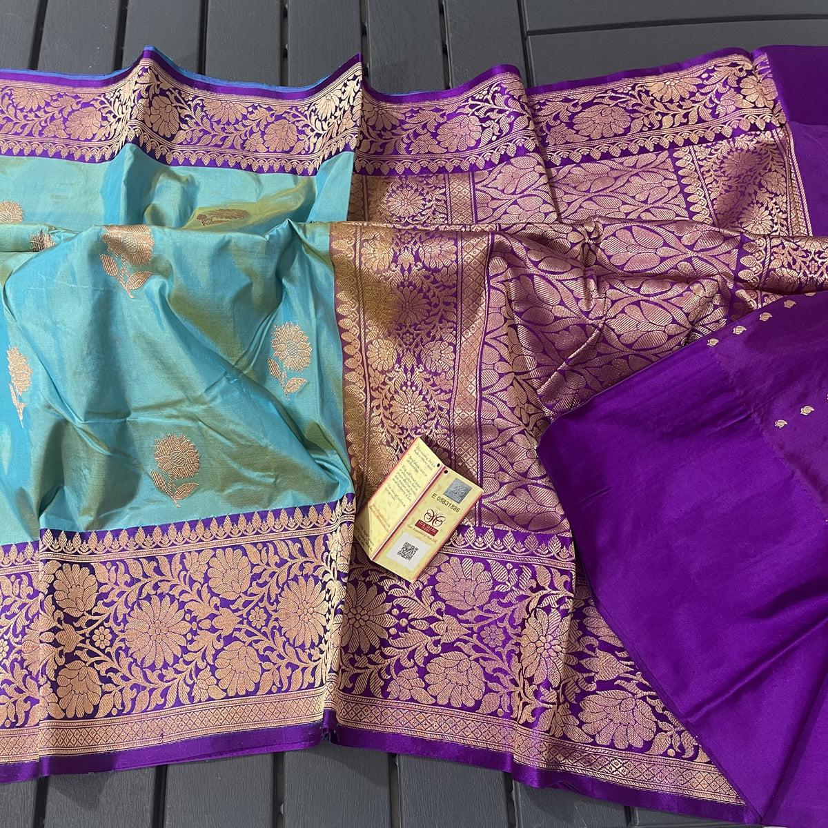 Benaras Katan Style 12