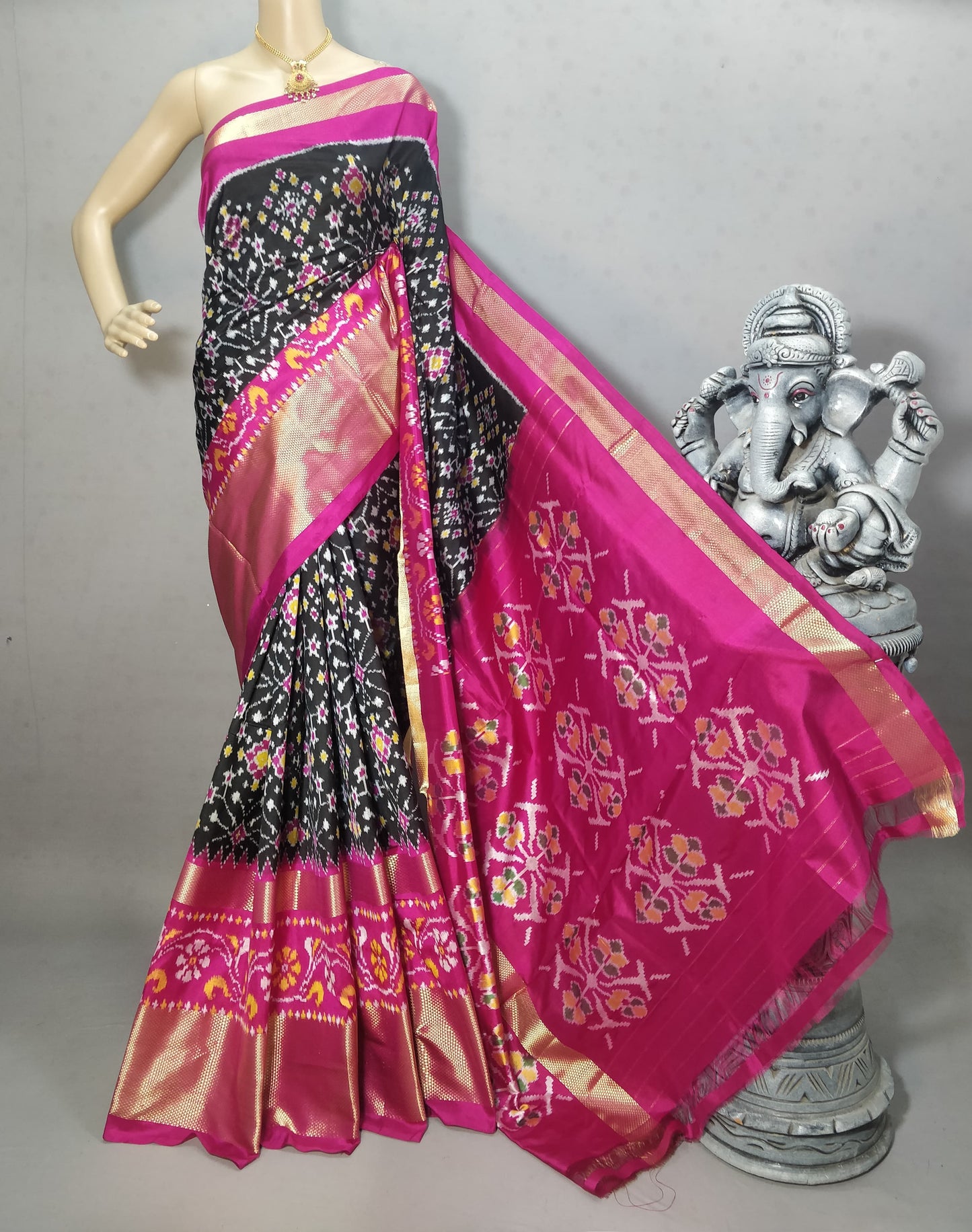 Pochampalli Curated Style 32